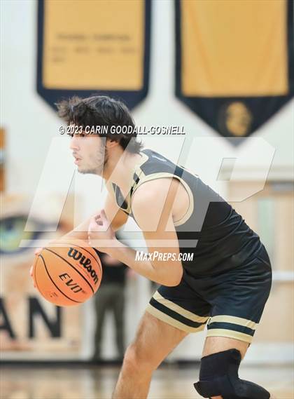 Thumbnail 2 in Dixon @ Croatan photogallery.