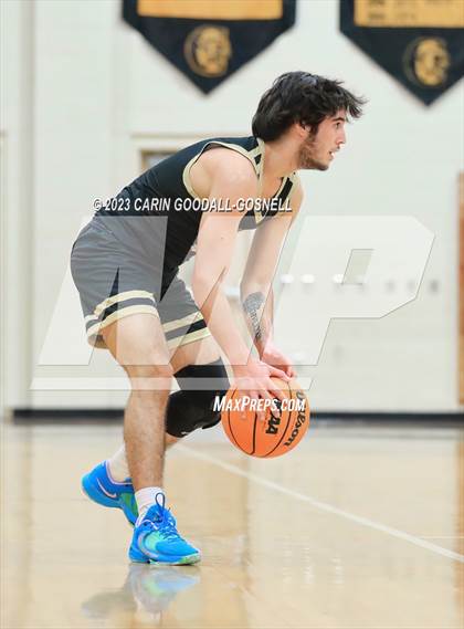 Thumbnail 2 in Dixon @ Croatan photogallery.