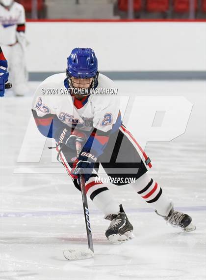 Thumbnail 1 in Warde/Ludlowe @ Wilton/Norwalk photogallery.
