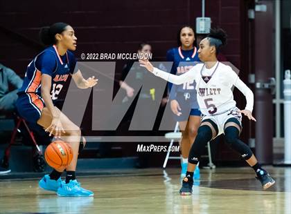 Thumbnail 3 in Sachse vs Rowlett photogallery.