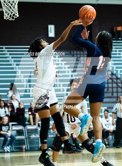 Thumbnail 1 in Sachse vs Rowlett photogallery.