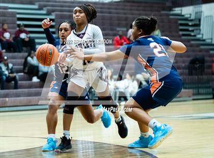 Thumbnail 3 in Sachse vs Rowlett photogallery.