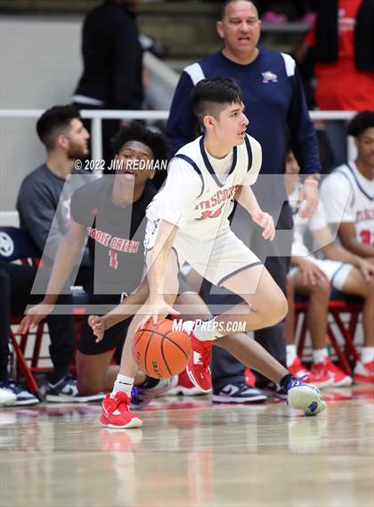 Thumbnail 1 in Atascocita vs. Goose Creek Memorialn (McDonald's Texas Invitational) photogallery.
