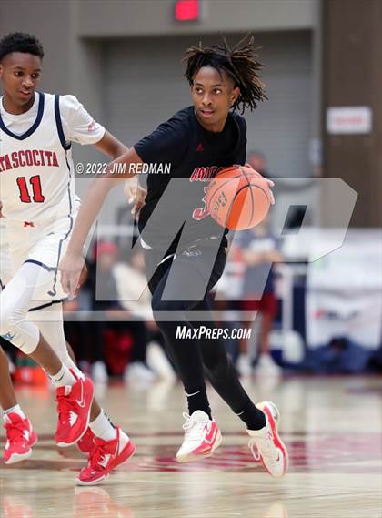 Thumbnail 1 in Atascocita vs. Goose Creek Memorialn (McDonald's Texas Invitational) photogallery.