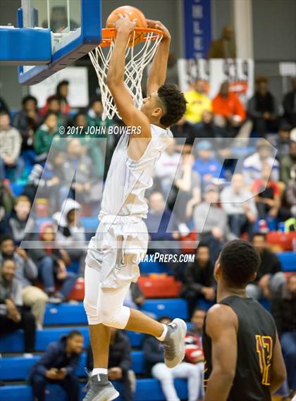 Thumbnail 2 in IMG Academy vs. McNamara (ARS National Hoopfest) photogallery.