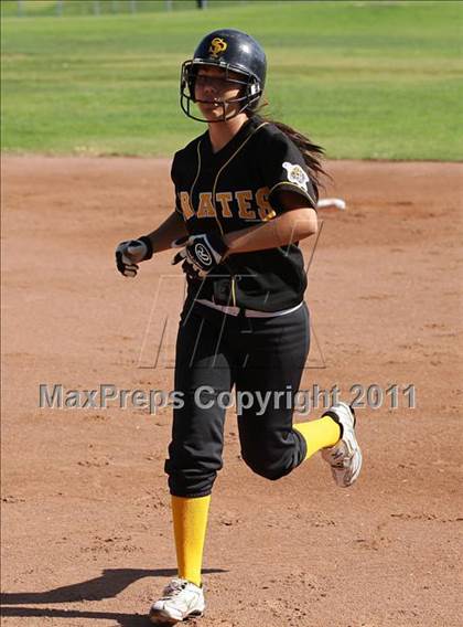 Thumbnail 2 in San Pedro vs. Port of Los Angeles (El Segundo Tournament) photogallery.
