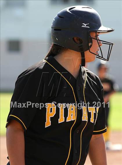 Thumbnail 2 in San Pedro vs. Port of Los Angeles (El Segundo Tournament) photogallery.