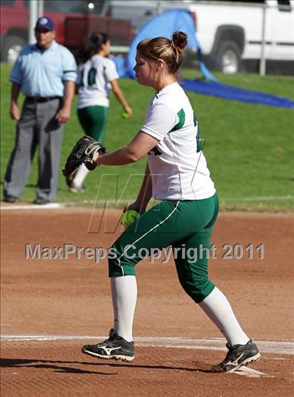 Thumbnail 2 in San Pedro vs. Port of Los Angeles (El Segundo Tournament) photogallery.