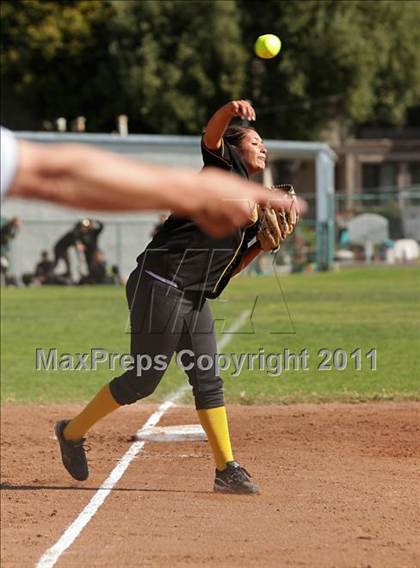 Thumbnail 1 in San Pedro vs. Port of Los Angeles (El Segundo Tournament) photogallery.