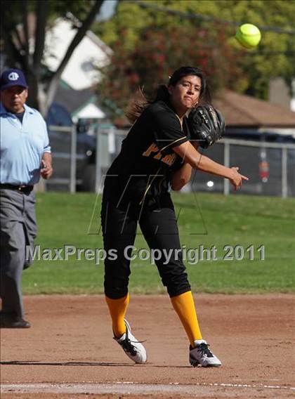 Thumbnail 2 in San Pedro vs. Port of Los Angeles (El Segundo Tournament) photogallery.