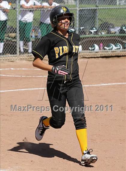Thumbnail 2 in San Pedro vs. Port of Los Angeles (El Segundo Tournament) photogallery.