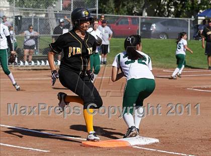 Thumbnail 2 in San Pedro vs. Port of Los Angeles (El Segundo Tournament) photogallery.