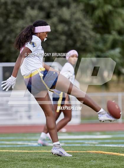 Thumbnail 1 in Inderkum @ Rio Americano photogallery.