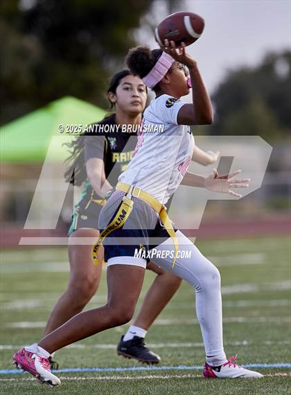 Thumbnail 2 in Inderkum @ Rio Americano photogallery.