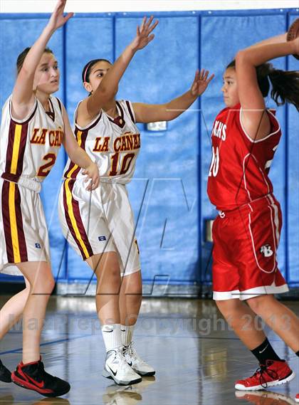 Thumbnail 1 in FR: Burroughs vs. La Canada (Burbank Tip Off Classic) photogallery.