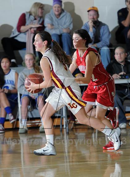 Thumbnail 2 in FR: Burroughs vs. La Canada (Burbank Tip Off Classic) photogallery.