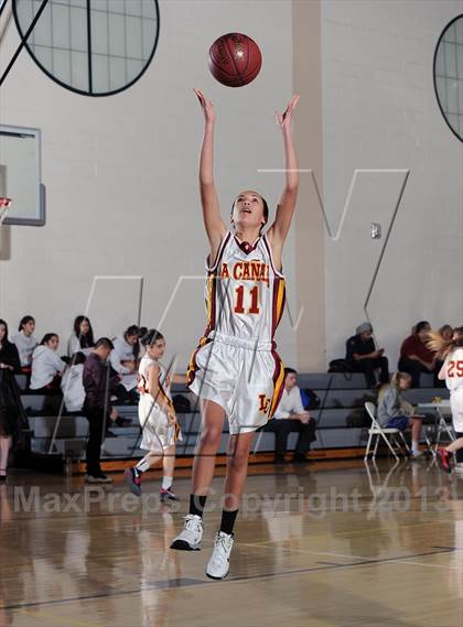 Thumbnail 3 in FR: Burroughs vs. La Canada (Burbank Tip Off Classic) photogallery.