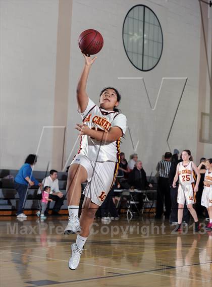 Thumbnail 3 in FR: Burroughs vs. La Canada (Burbank Tip Off Classic) photogallery.