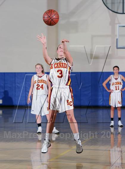 Thumbnail 2 in FR: Burroughs vs. La Canada (Burbank Tip Off Classic) photogallery.