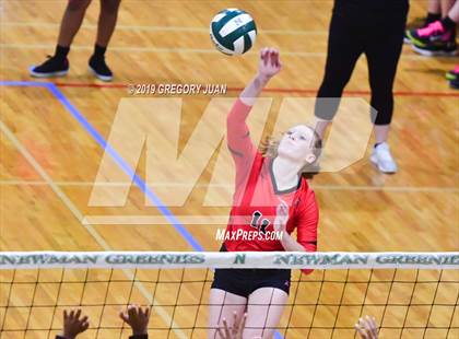 Thumbnail 1 in Fontainebleau vs Haynes Academy (Newman Tournament) photogallery.