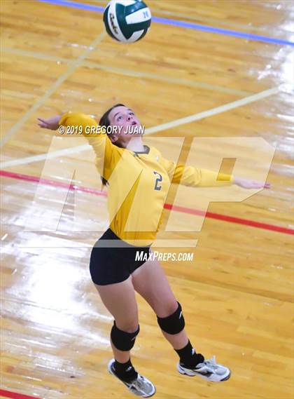 Thumbnail 2 in Fontainebleau vs Haynes Academy (Newman Tournament) photogallery.