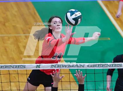 Thumbnail 2 in Fontainebleau vs Haynes Academy (Newman Tournament) photogallery.