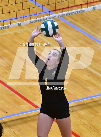Thumbnail 3 in Fontainebleau vs Haynes Academy (Newman Tournament) photogallery.