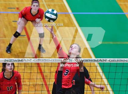Thumbnail 2 in Fontainebleau vs Haynes Academy (Newman Tournament) photogallery.
