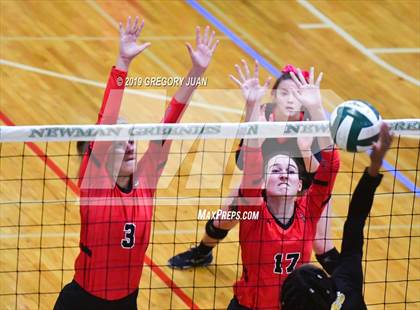 Thumbnail 3 in Fontainebleau vs Haynes Academy (Newman Tournament) photogallery.