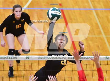 Thumbnail 2 in Fontainebleau vs Haynes Academy (Newman Tournament) photogallery.