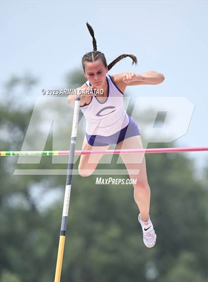Thumbnail 3 in UIL 4A Track & Field Finals  photogallery.