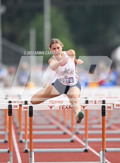 Thumbnail 2 in UIL 4A Track & Field Finals  photogallery.