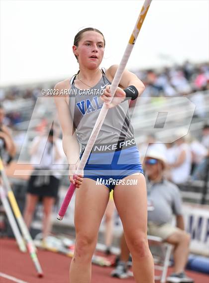 Thumbnail 3 in UIL 4A Track & Field Finals  photogallery.