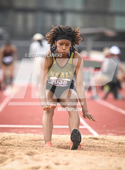 Thumbnail 1 in UIL 4A Track & Field Finals  photogallery.