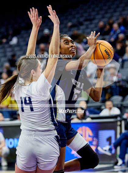 Thumbnail 3 in Marin Catholic vs. Mater Dei Catholic (CIF State D3 Final) photogallery.