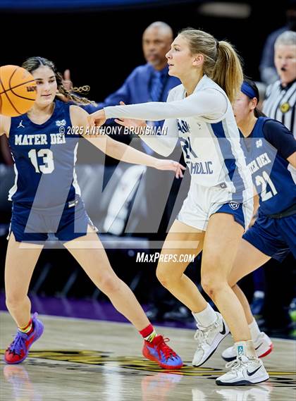 Thumbnail 3 in Marin Catholic vs. Mater Dei Catholic (CIF State D3 Final) photogallery.