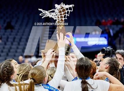 Thumbnail 1 in Marin Catholic vs. Mater Dei Catholic (CIF State D3 Final) photogallery.