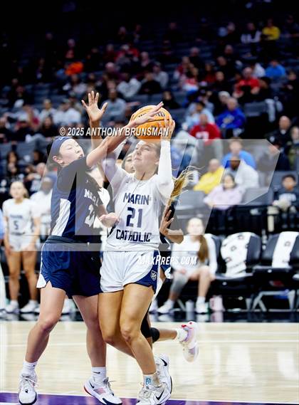 Thumbnail 2 in Marin Catholic vs. Mater Dei Catholic (CIF State D3 Final) photogallery.