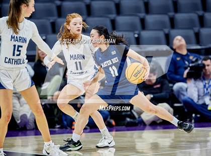 Thumbnail 3 in Marin Catholic vs. Mater Dei Catholic (CIF State D3 Final) photogallery.