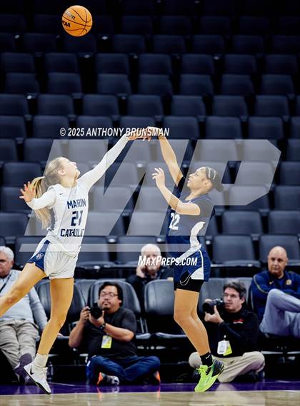 Thumbnail 2 in Marin Catholic vs. Mater Dei Catholic (CIF State D3 Final) photogallery.
