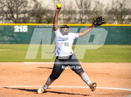 Thumbnail 1 in Pflugerville vs. McCollum photogallery.