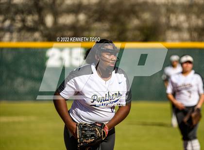 Thumbnail 3 in Pflugerville vs. McCollum photogallery.
