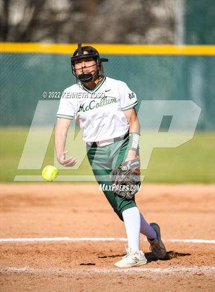 Thumbnail 1 in Pflugerville vs. McCollum photogallery.