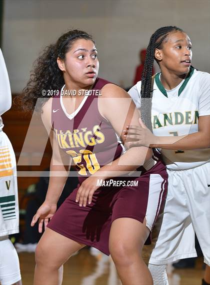 Thumbnail 1 in Edison vs. Vanden (St. Mary's Stockton MLK Showcase) photogallery.