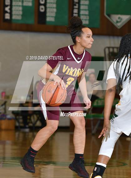 Thumbnail 2 in Edison vs. Vanden (St. Mary's Stockton MLK Showcase) photogallery.