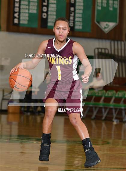 Thumbnail 2 in Edison vs. Vanden (St. Mary's Stockton MLK Showcase) photogallery.