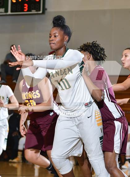 Thumbnail 3 in Edison vs. Vanden (St. Mary's Stockton MLK Showcase) photogallery.