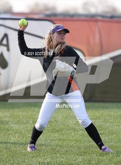Thumbnail 3 in Bloom-Carroll vs Amanda-Clearcreek photogallery.