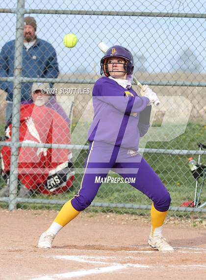 Thumbnail 3 in Bloom-Carroll vs Amanda-Clearcreek photogallery.