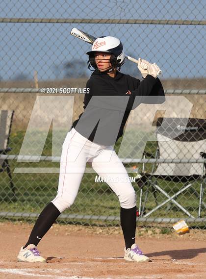 Thumbnail 3 in Bloom-Carroll vs Amanda-Clearcreek photogallery.